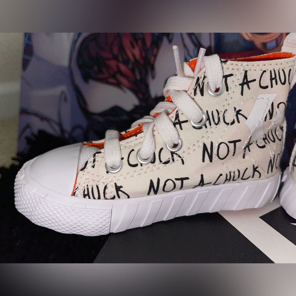 Converse - Picture 6 of 13